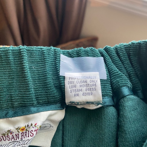 Susan Bristol Green Skirt. - Picture 8 of 8